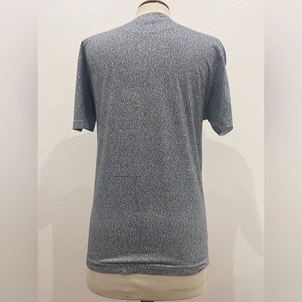 Lithographs soft fabric T shirt.‎ Damaged! Please read description!